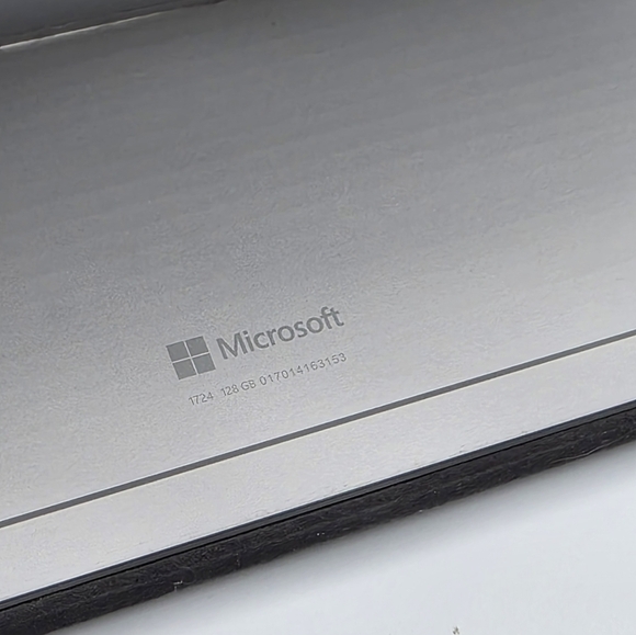 Microsoft Surface Pro 4 12.3" Tablet (Intel Core i5, 4GB RAM, 128GB SSD, Silver) - Picture 7 of 16